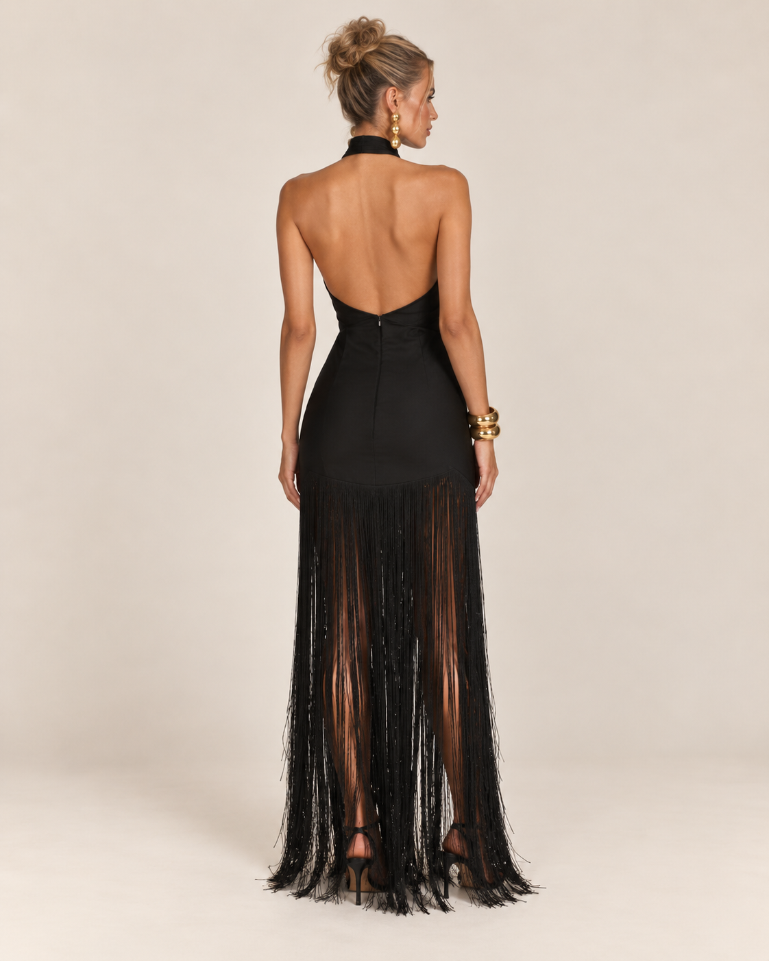 Vespera | vestido halter de flecos elegante