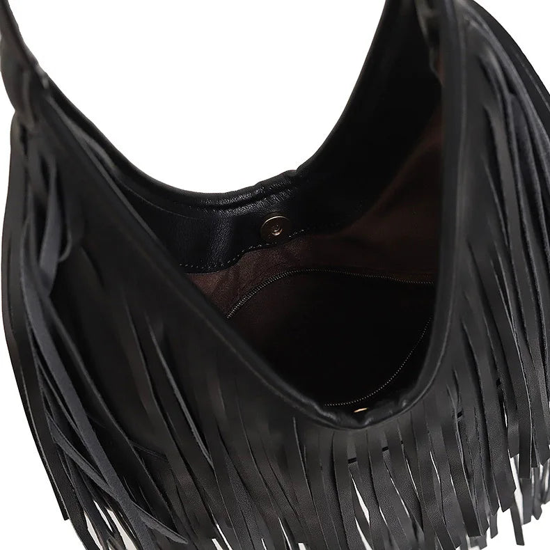 Lunelle Bag | bolso hobo de hombro con borlas